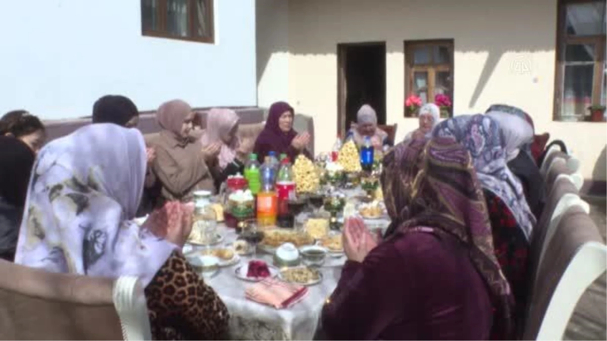 Özbeklerde Nevruz\'da sümelek yapma geleneği yüzyıllardır sürüyor