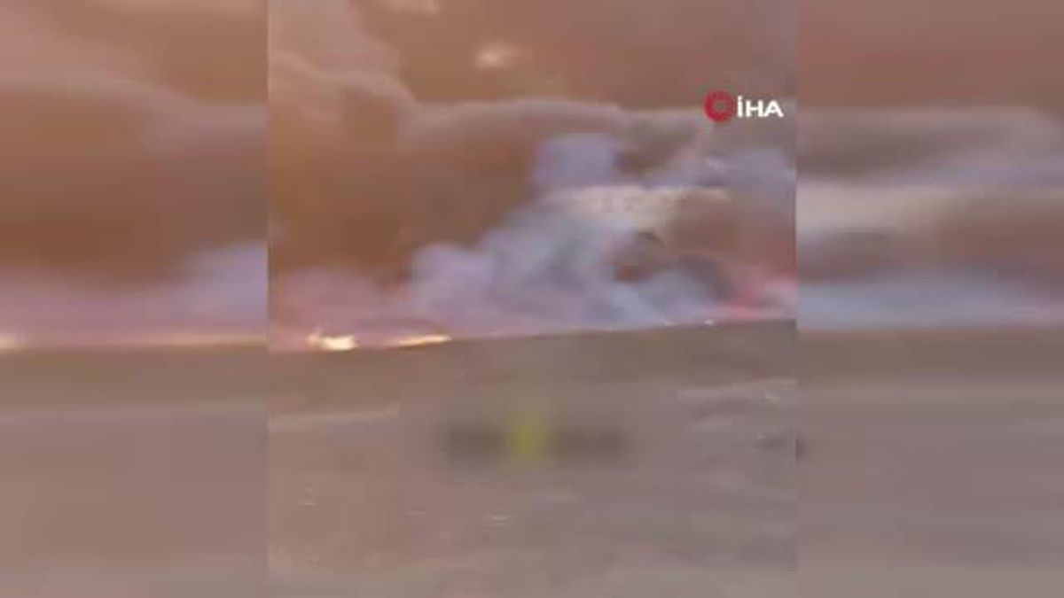 Rusya, Lugansk'ta petrol işleme tesisini vurdu