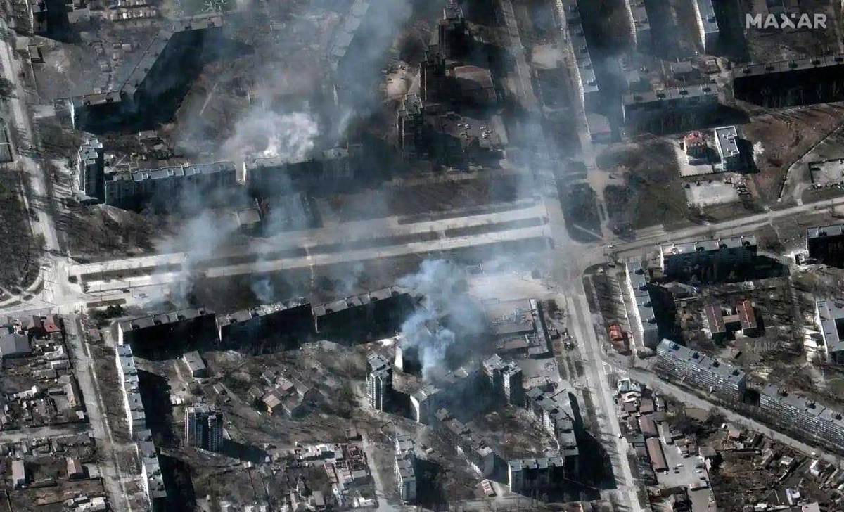 Rusya\'nın saldırısı altındaki Mariupol havadan görüntülendi
