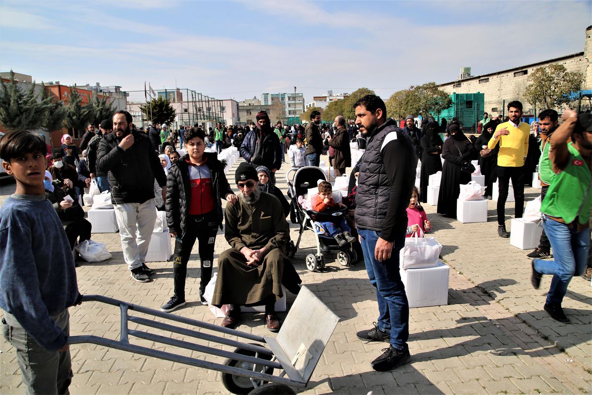 Şanlıurfa\'da ihtiyaç sahibi 600 aileye gıda yardımında bulunuldu