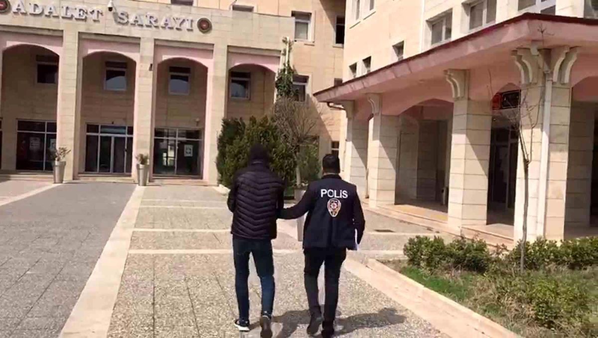 Siirt\'te ATM\'de yardım etme bahanesiyle 2 vatandaşın parasını çalan şüpheli tutuklandı