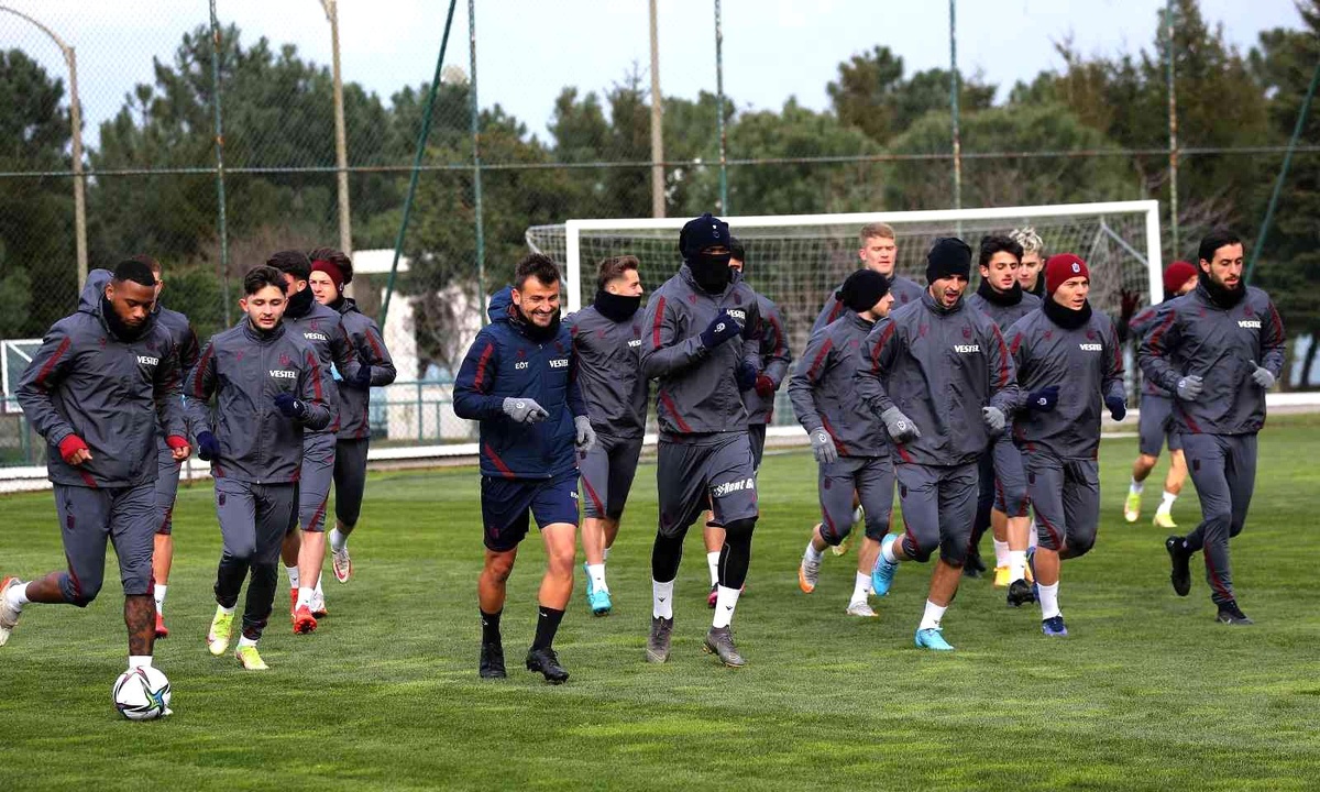Trabzonspor\'un hücum hattı Süper Lig\'e bedel