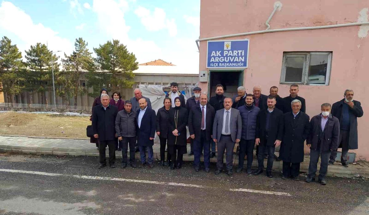 AK Partililer Arguvan'da bir araya geldi