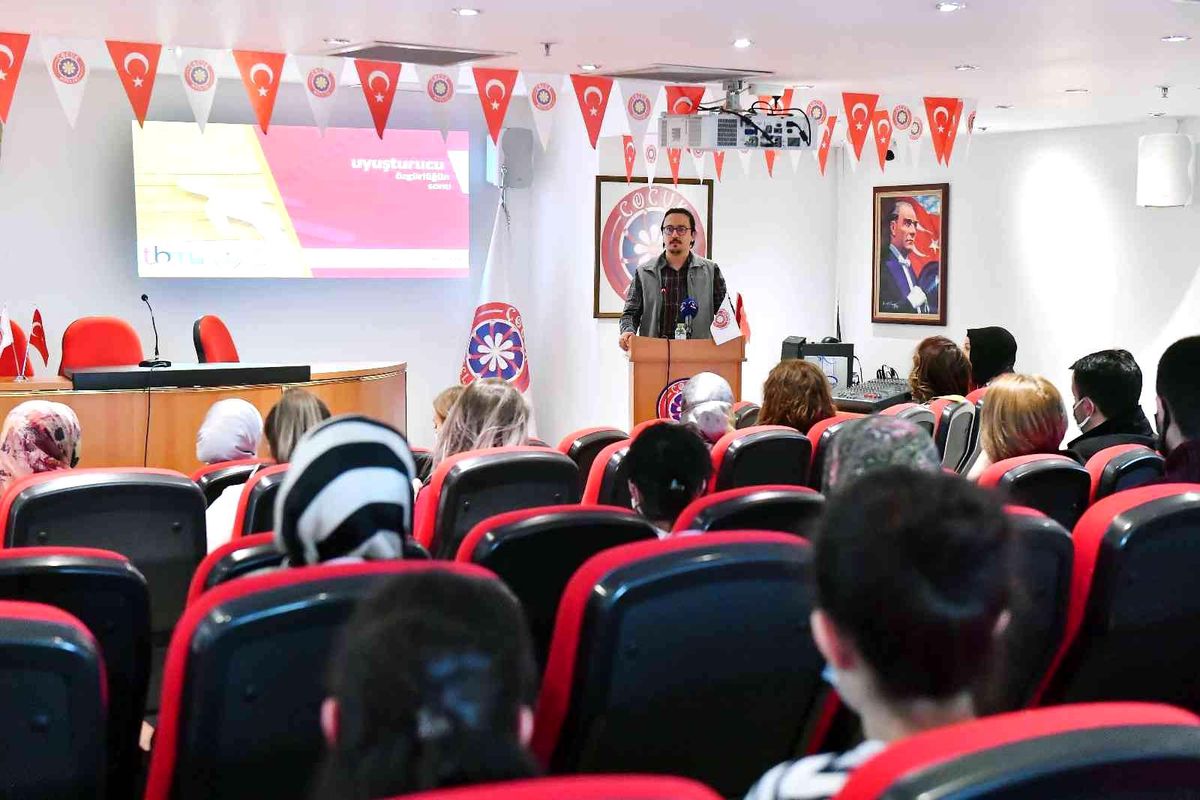 Ankara Büyükşehir\'den ailelere yönelik eğitim seminerleri