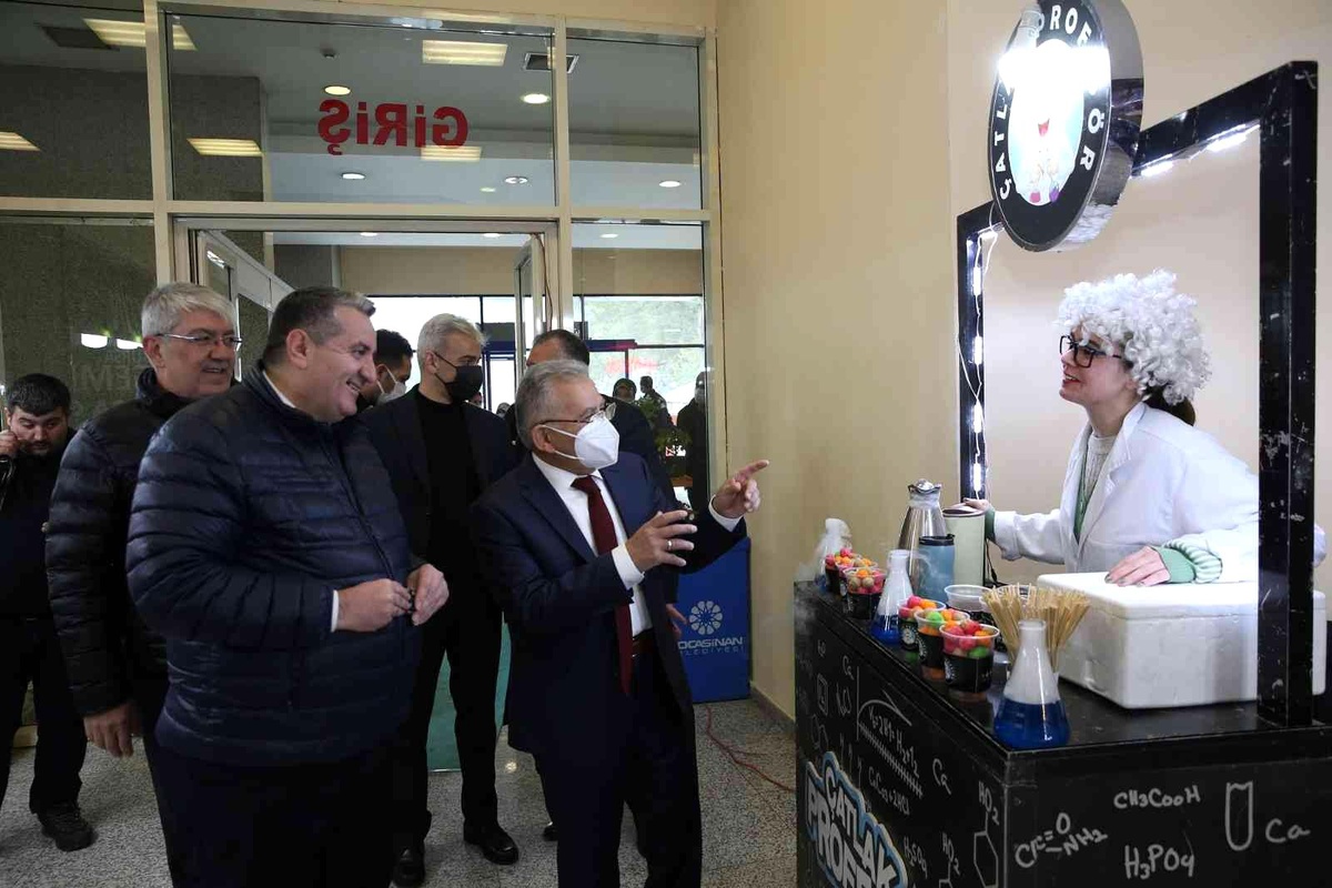 Büyükkılıç, Bahçe Botanik ve Yöresel Ürünler Günleri\'ni ziyaret etti