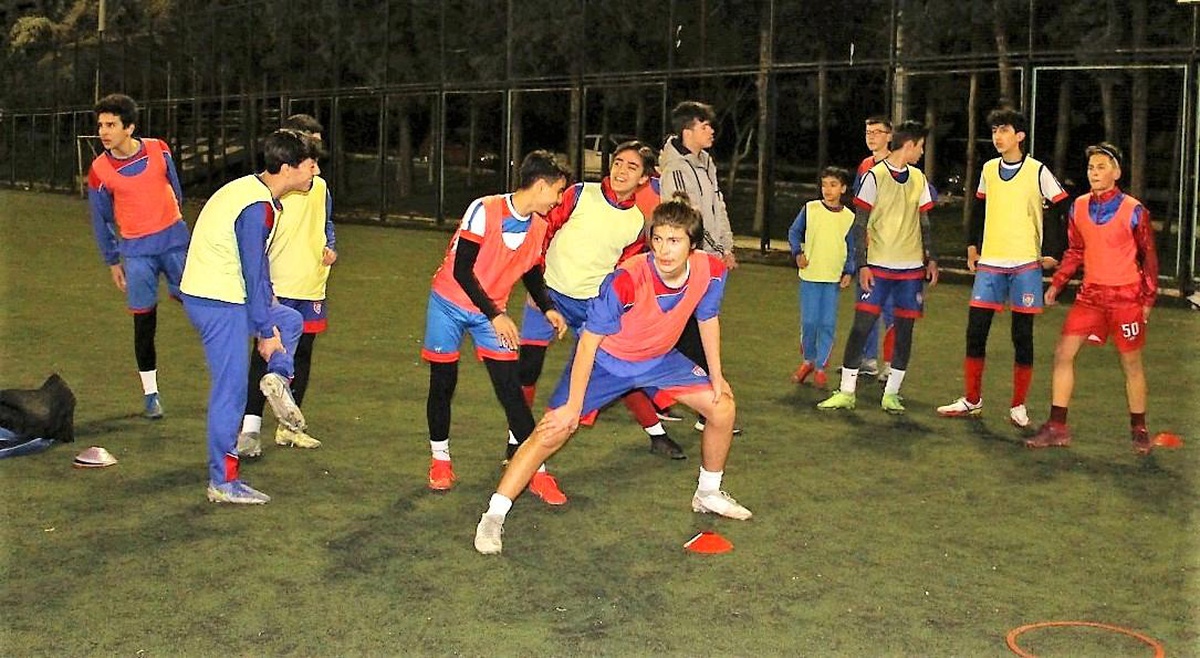 Çamlık, U16\'da şampiyonluğa koşuyor