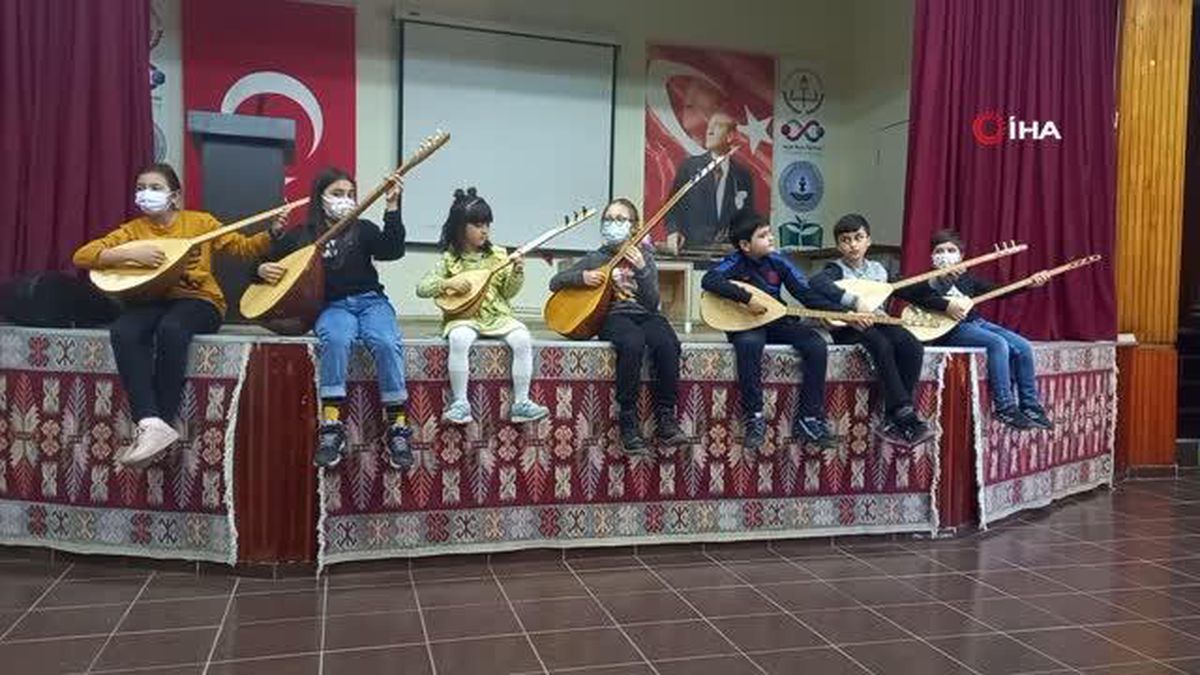 Gediz'de bağlama kursu açıldı