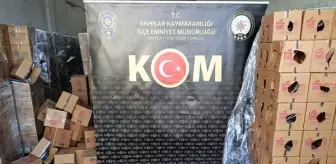 Gıda kolilerinden 'inşaat kumu' çıktı; depo sahibi gözaltına alındı