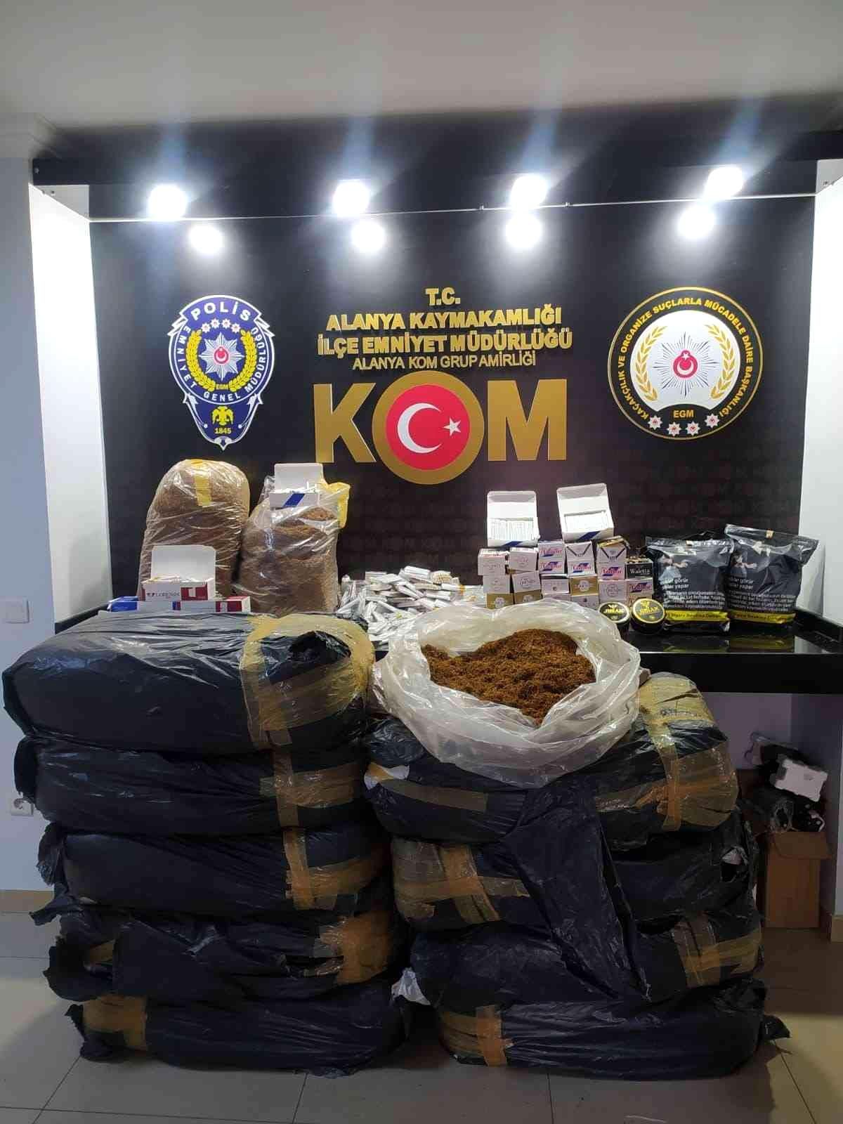İş yerinin deposunda 9 bin 800 dolu makaron ele geçirildi