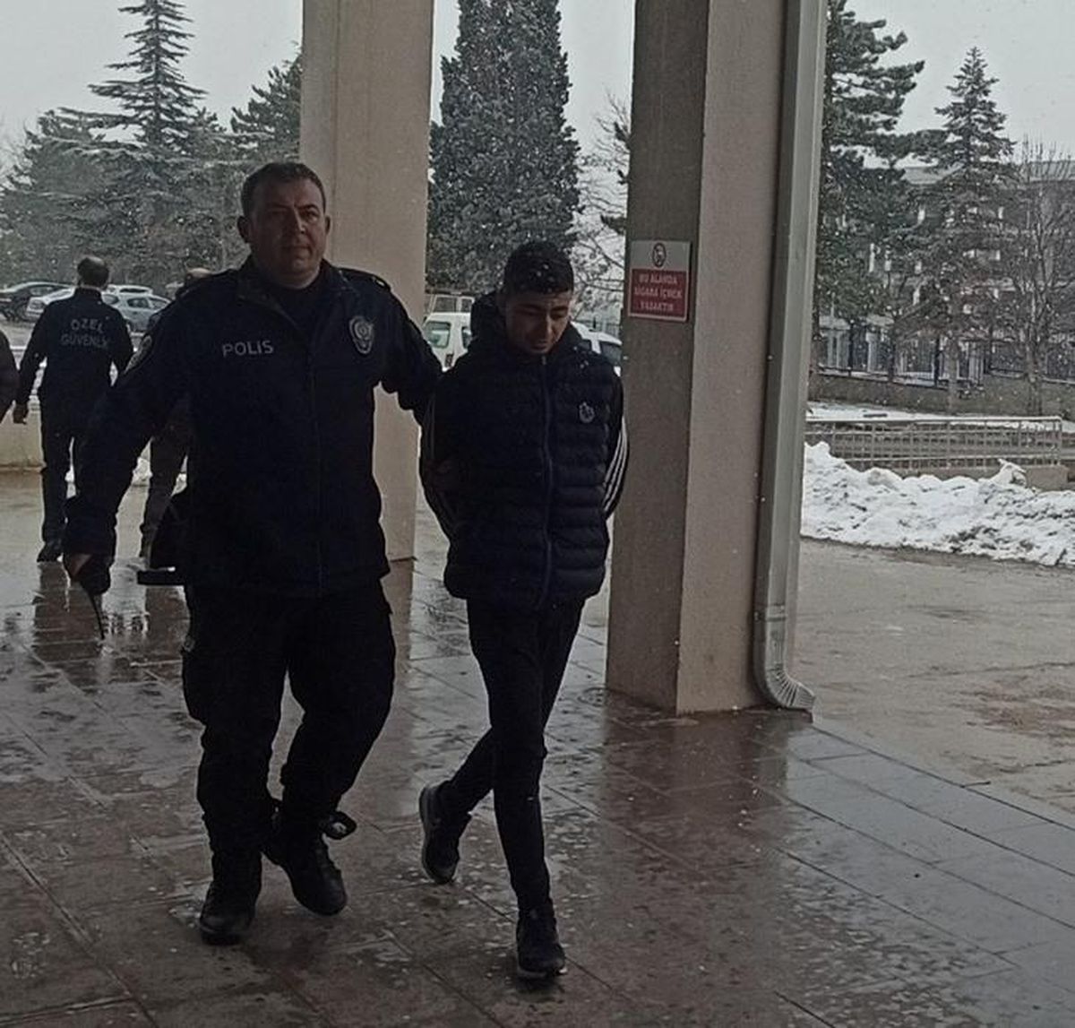 Son dakika haber... Konya\'da hastane bahçesinde çıkan bıçaklı kavgada 1 kişi yaralandı