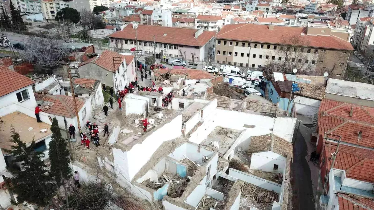 Manisa'da deprem tatbikatı gerçeği aratmadı