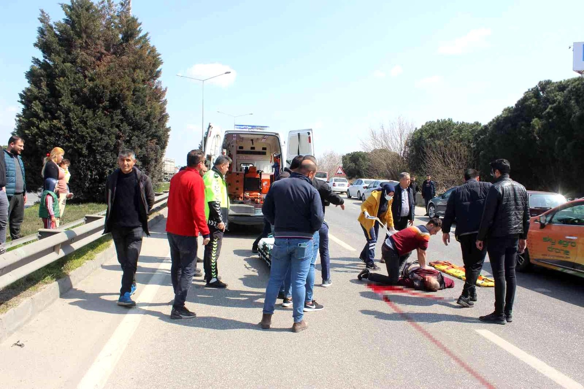 Manisa\'da otomobilin çarptığı bisiklet sürücüsü hayatını kaybetti