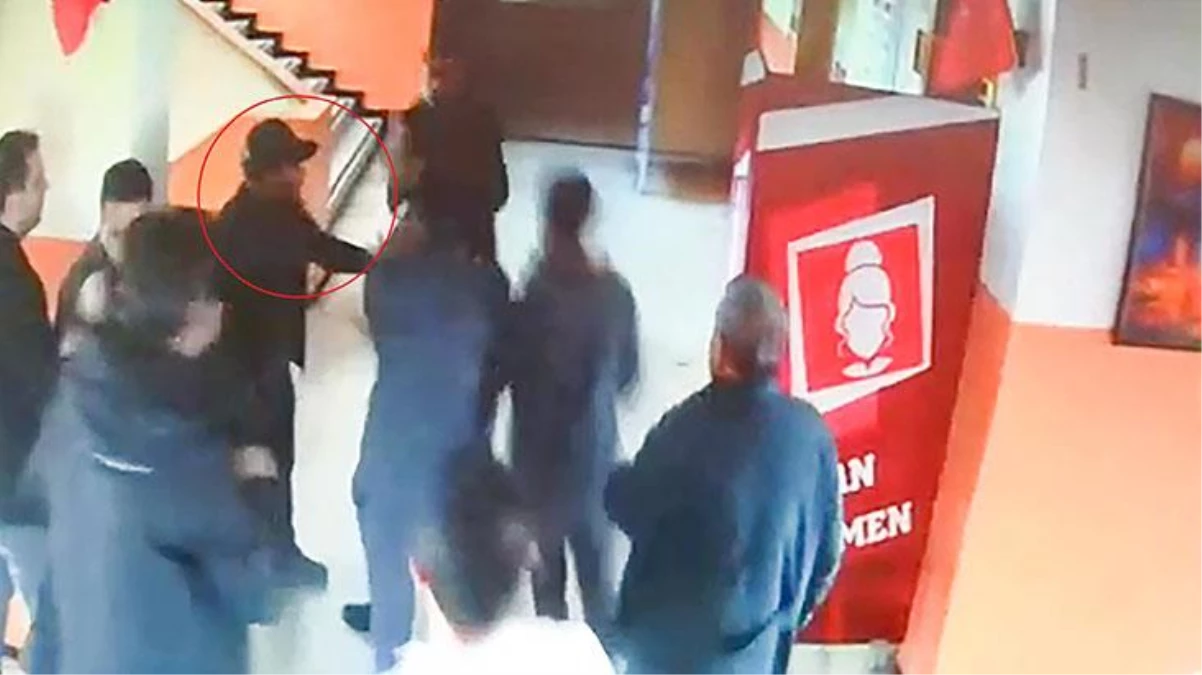 Erzurum\'da veli şiddeti! Müdür yardımcısına saldırı anları kamerada