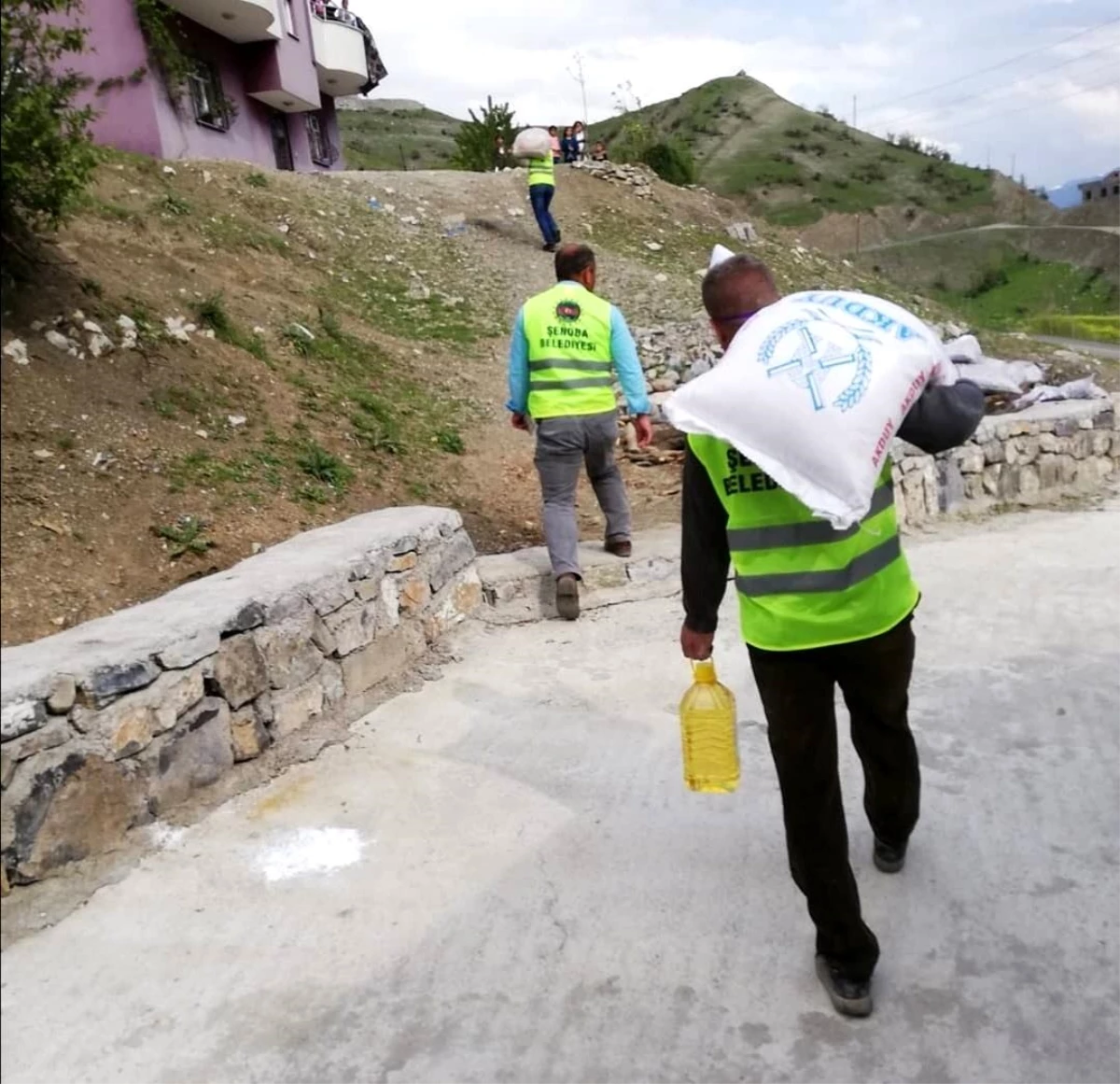 Şenoba belediyesinden halka dağıtılmak üzere 3 milyonluk gıda ihalesi