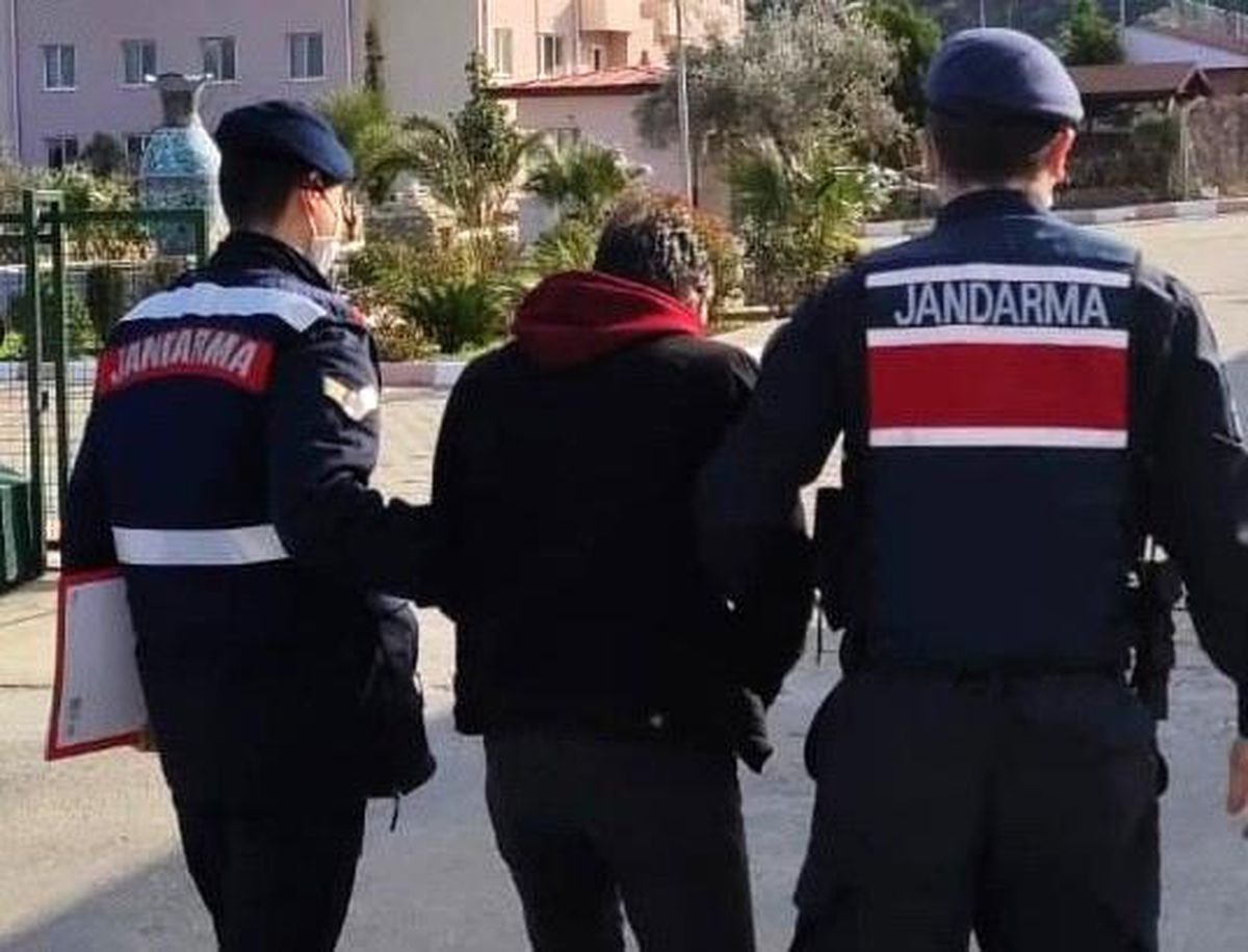 Seydikemer\'de 4 yıl 2 ay kesinleşmiş hapis cezasıyla aranıyordu yakalandı