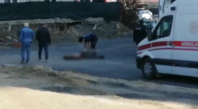 Son Dakika: İstanbul Küçükçekmece Adliyesi önünde çıkan silahlı kavgada 3 kişi öldü, 4 kişi yaralandı