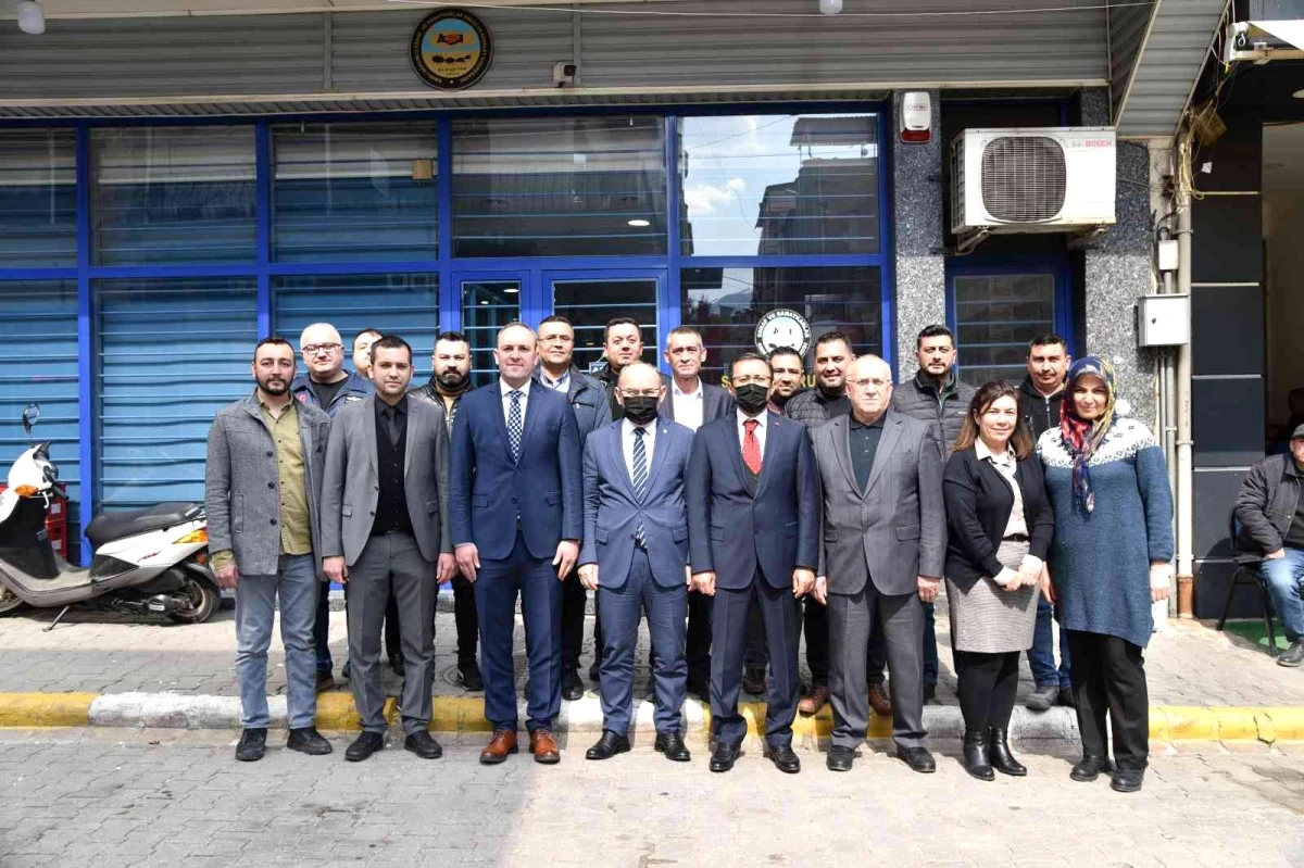Vali Karadeniz, Alaşehir\'de borsa ve oda başkanları ile buluştu