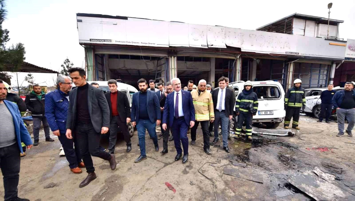 Vali Karaloğlu, patlamanın olduğu 3. Sanayi Sitesi\'nde incelemede bulundu