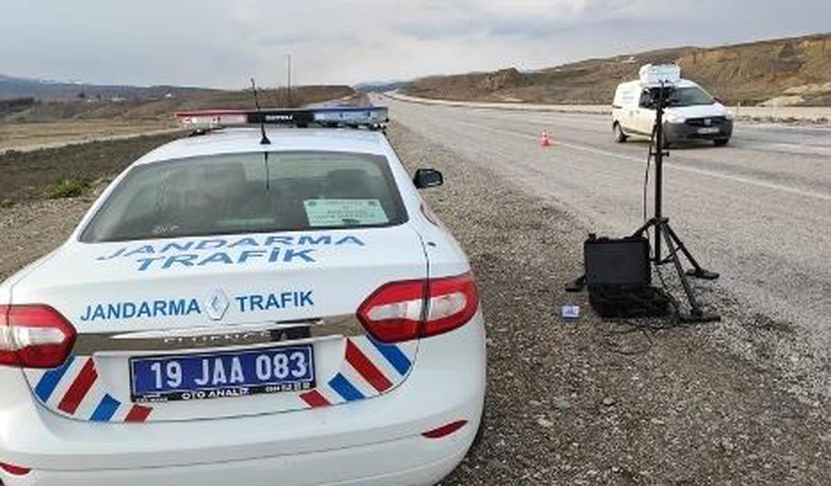 Yerli mobil hız tespit sistemi Çorum\'da kullanılmaya başlandı