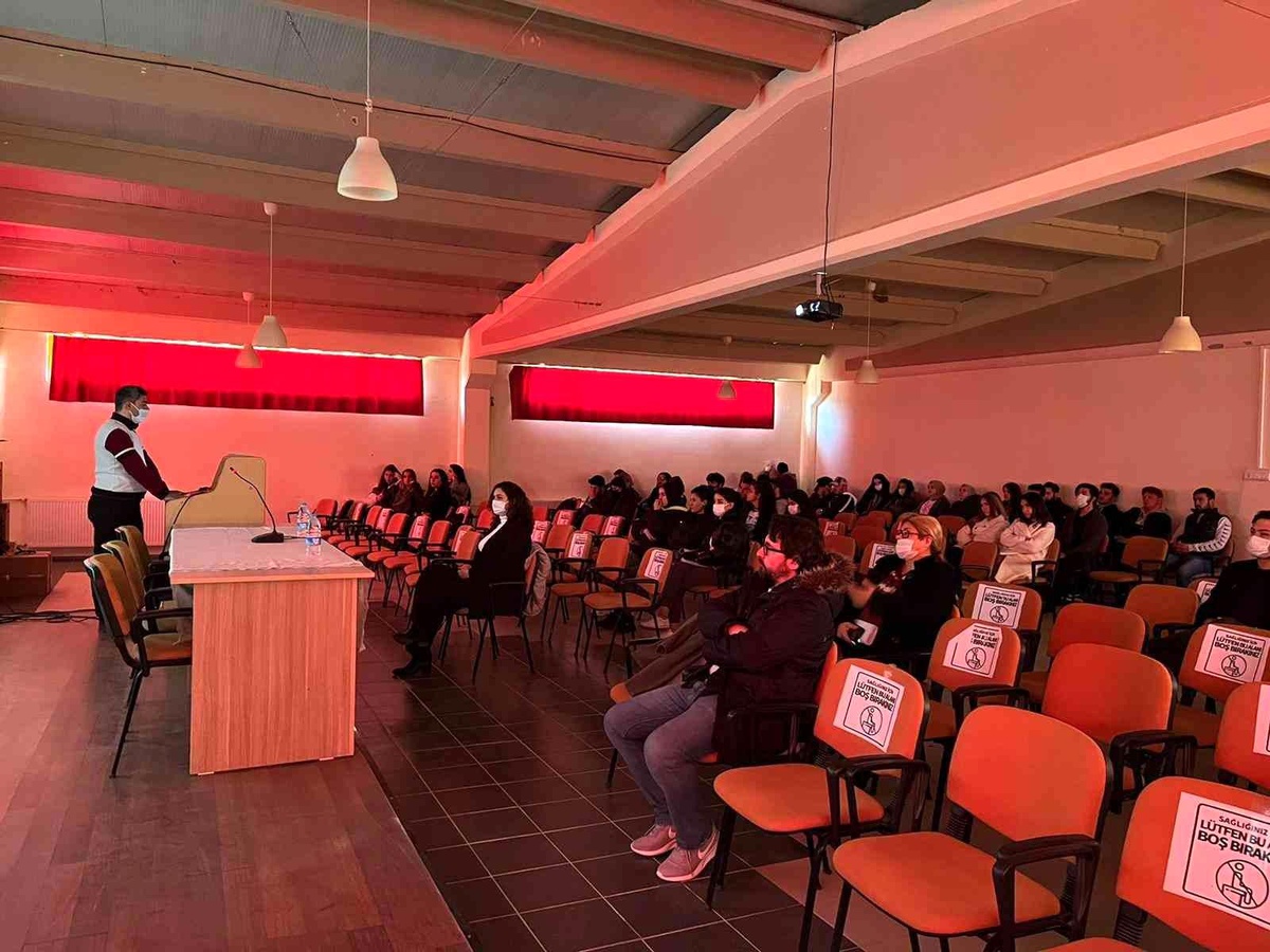 ADÜ Karacasu MYO\'da \'Sağlıklı Beslenme Semineri\' düzenlendi