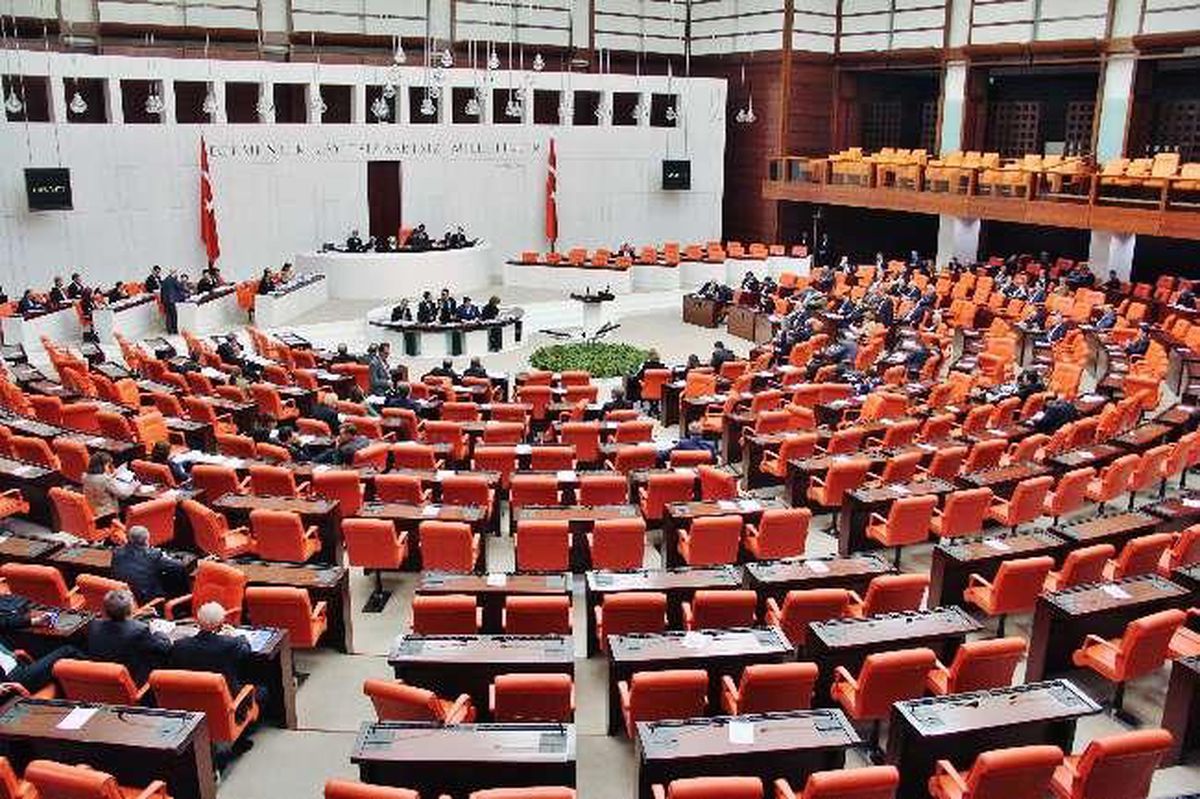 AK Parti'den Hazine Taşınmazları ve KDV'ye ilişkin teklif