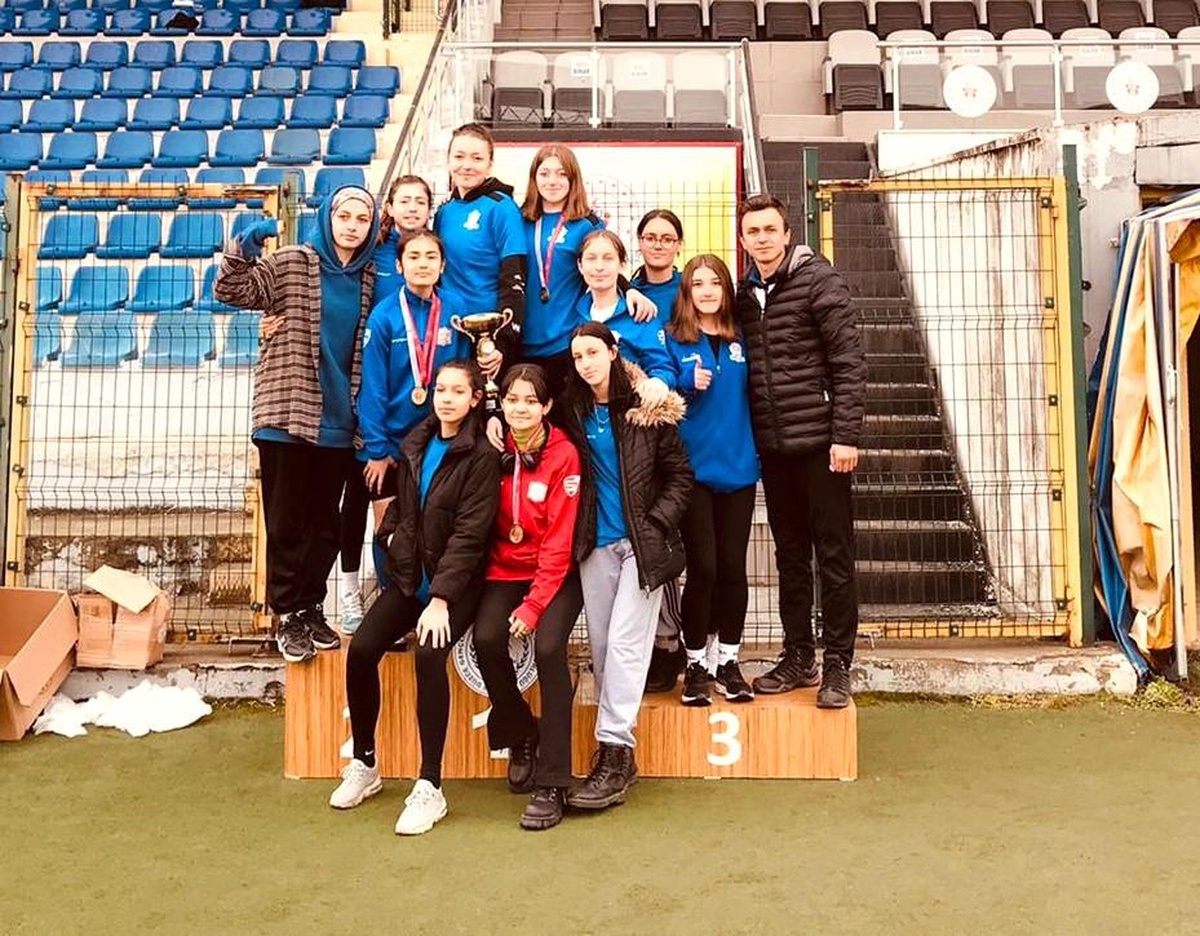 Atletizm gençler müsabakaları yapıldı