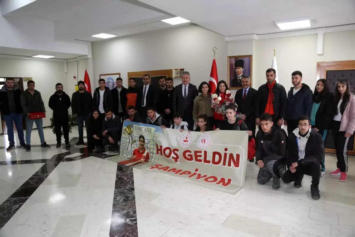 Avrupa Şampiyonu coşkuyla karşılandı