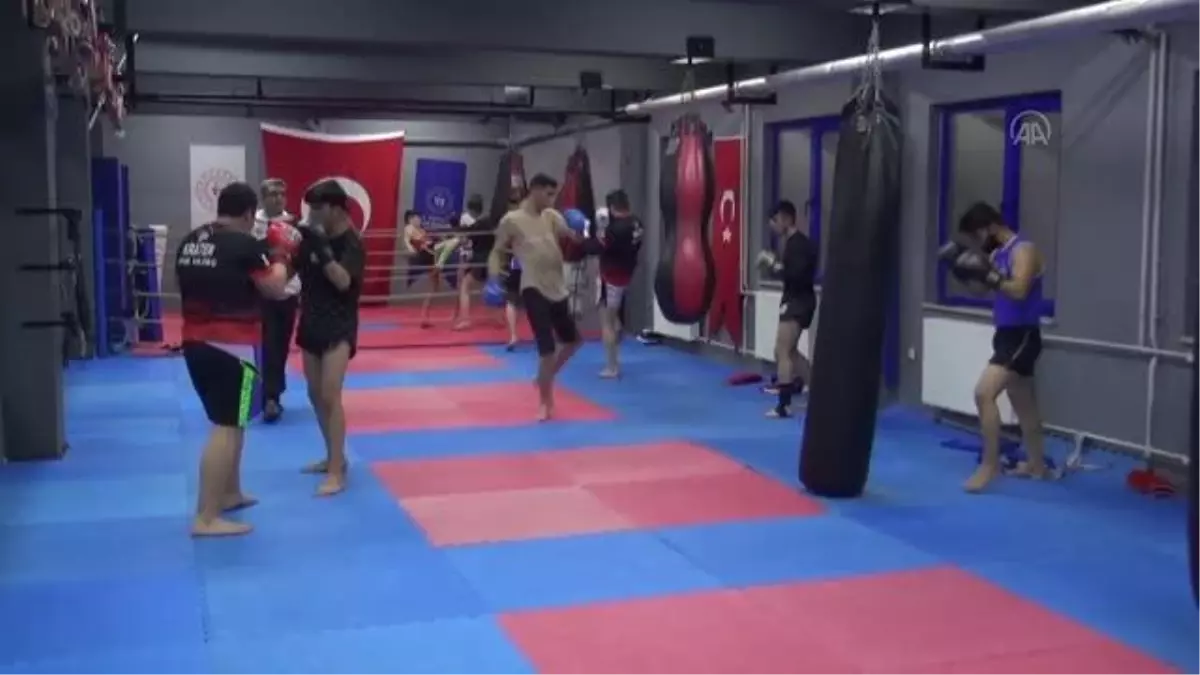 Bitlisli sporcular Muay Thai Türkiye Şampiyonasına hazırlanıyor