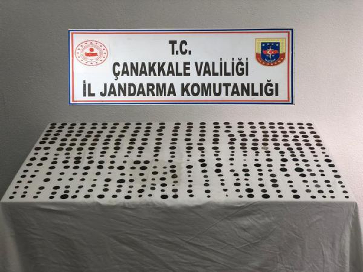 Çanakkale\'de 406 tarihi sikke ele geçirdi