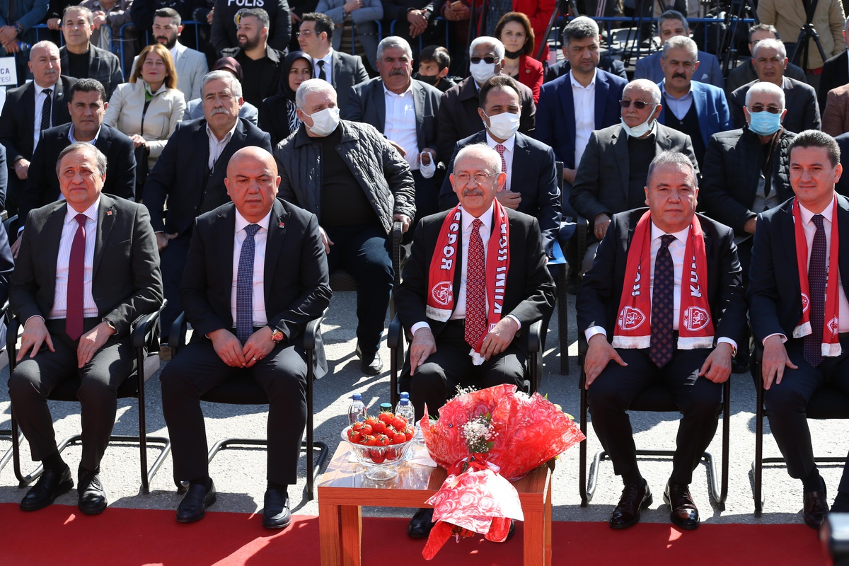 CHP Genel Başkanı Kılıçdaroğlu, Kumluca'da fuar açılışında konuştu