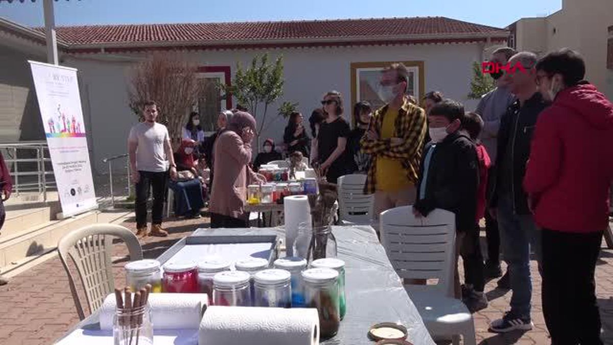 ENGELLİ ÖĞRENCİLERE EBRU SANATI TANITILDI