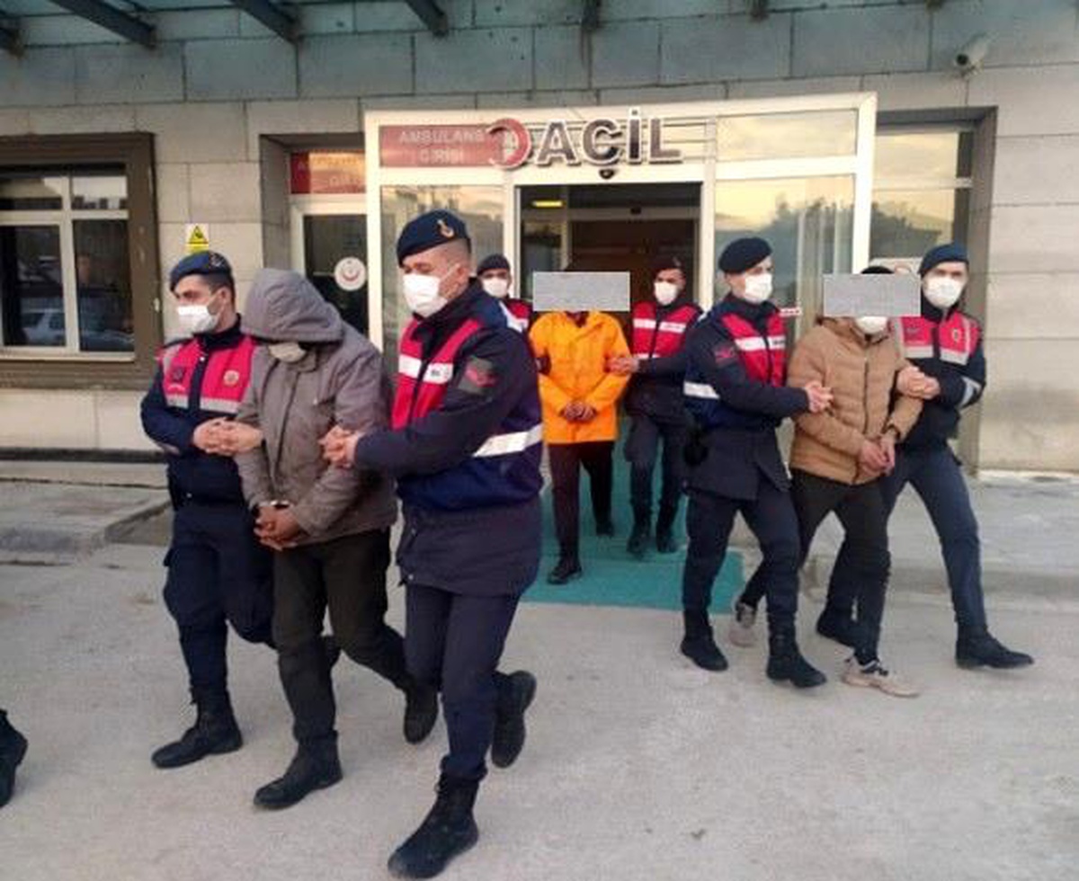 Kamu kurumlarından hırsızlık yapan 3 şahıs yakalandı