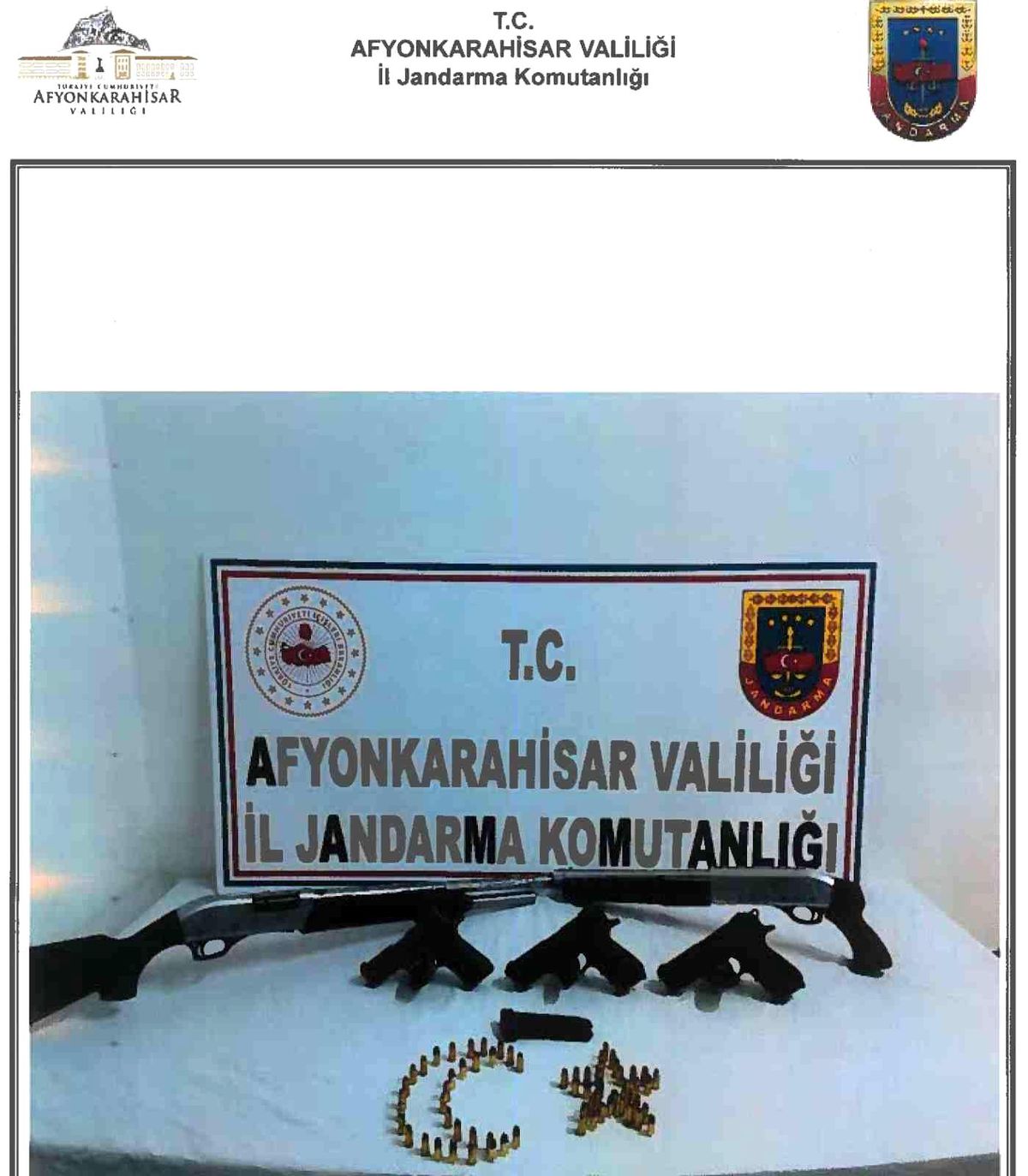 Son dakika haber... Ruhsatsız silah ticareti ihbarını alan jandarma baskın düzenledi