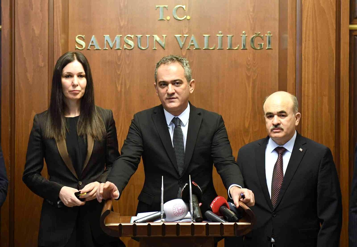 AK Parti\'li Karaaslan: "Eğitim, AK Parti hükümetinin öncelik verdiği alanlardandır"