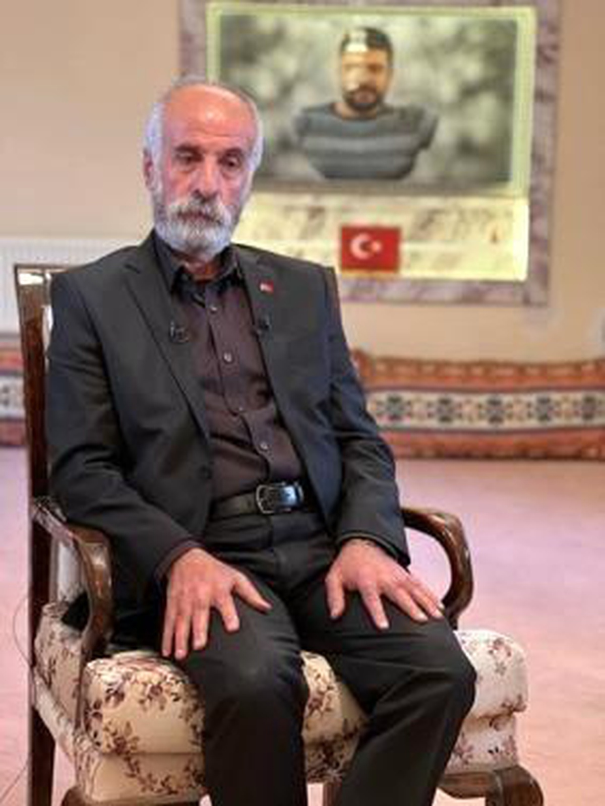 Şehit babası: "Terör örgütü yandaşlarını yüce TBMM çatısı altında istemiyoruz"