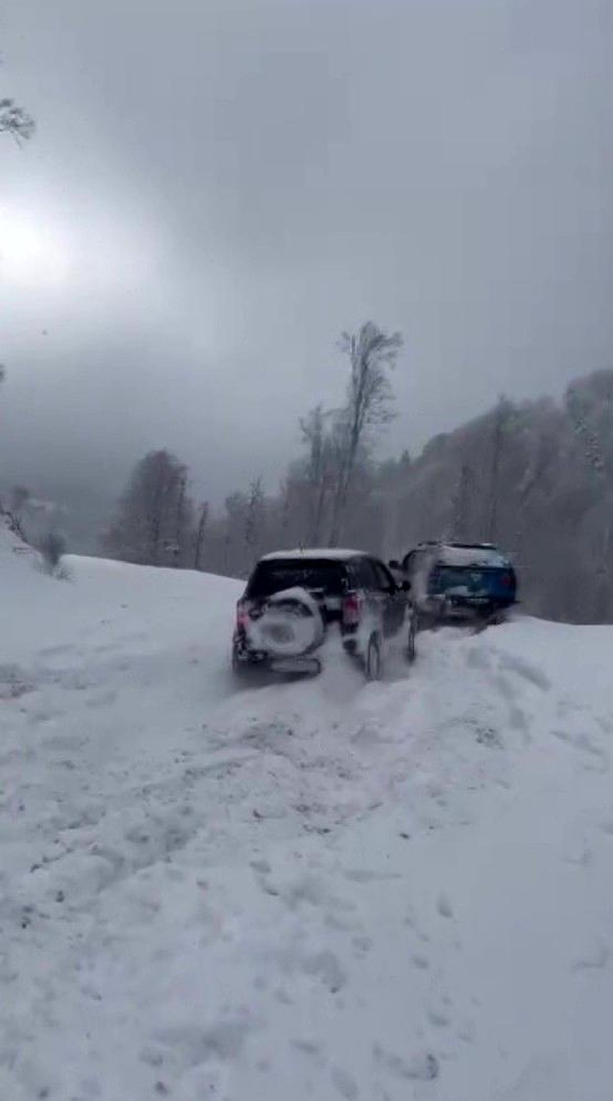 Yolda kalanları Off-Roadçılar kurtardı