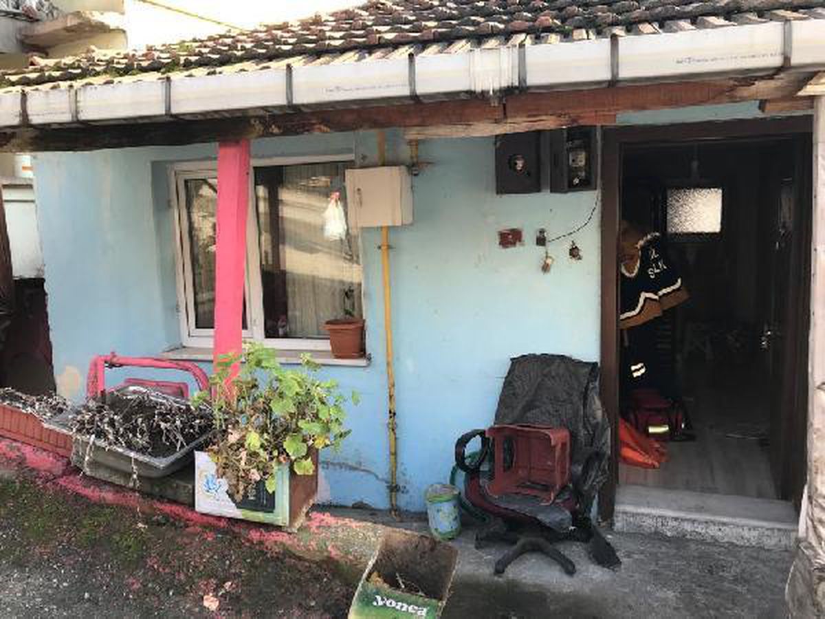 Annesiyle tartışıp, kendisini bıçakladı
