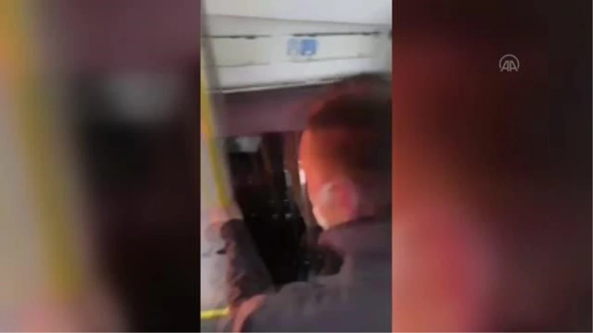 Son dakika haberi | Başakşehir\'de sürücüsüyle tartıştığı İETT otobüsüne zarar veren 2 zanlı gözaltına alındı