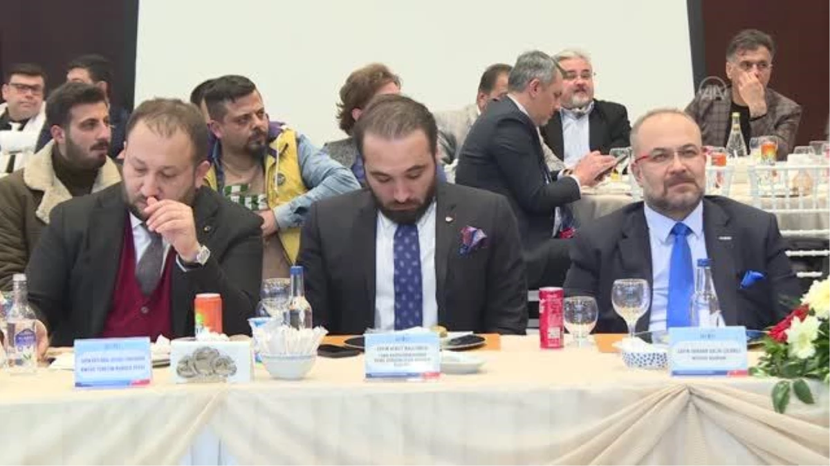 KAHRAMANMARAŞ - Sanayi ve Teknoloji Bakanı Varank, Kahramanmaraş\'ta iş insanlarıyla buluştu