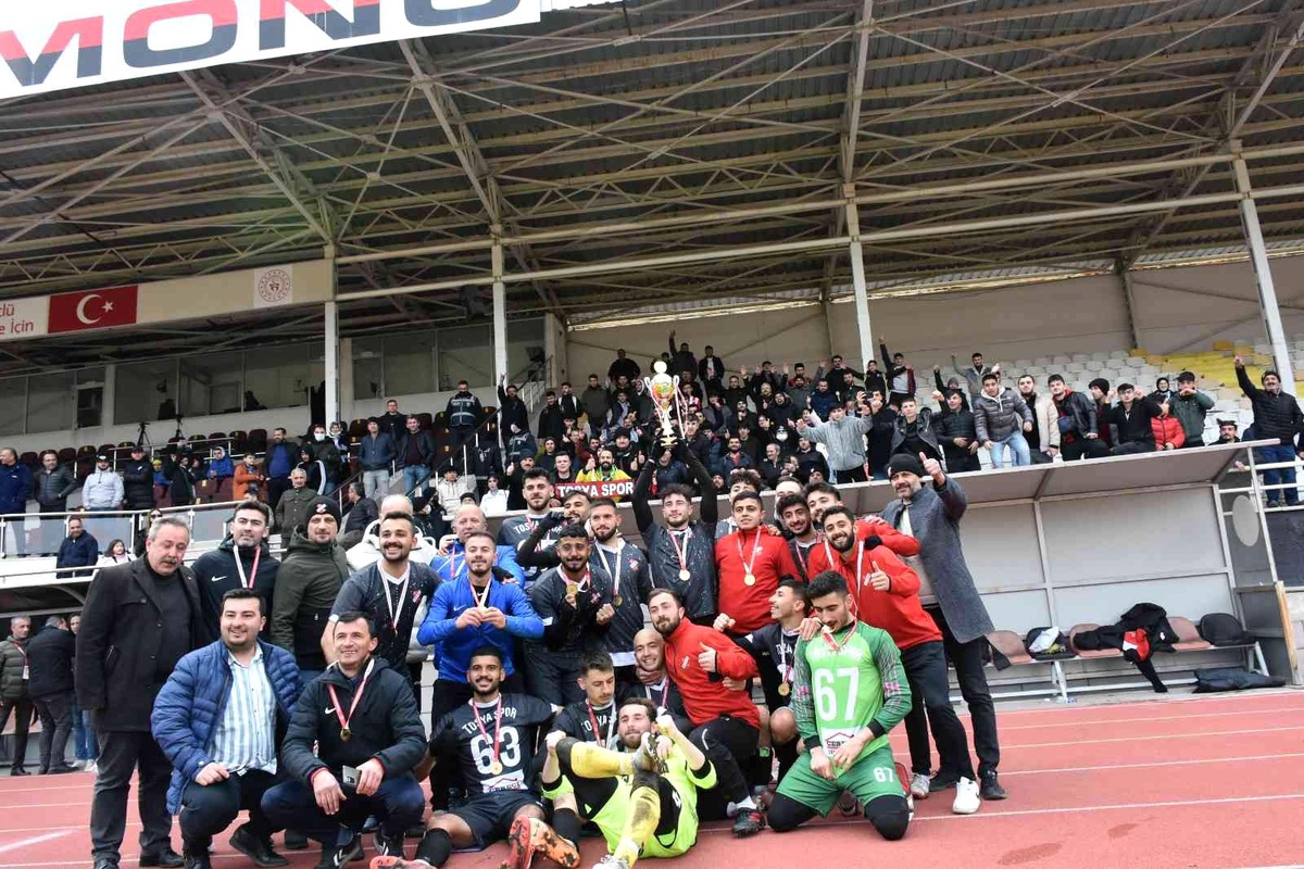 Kastamonu 1. Amatör Lig\'de Tosyaspor Ormanspor\'u 1-0 yenerek şampiyon oldu