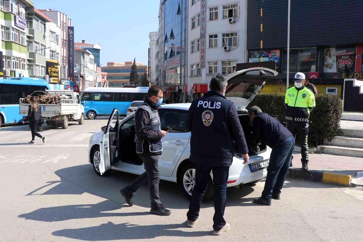 Keşan\'da süren huzur ve güven uygulamalarında yakalanan 2 kişi tutuklandı