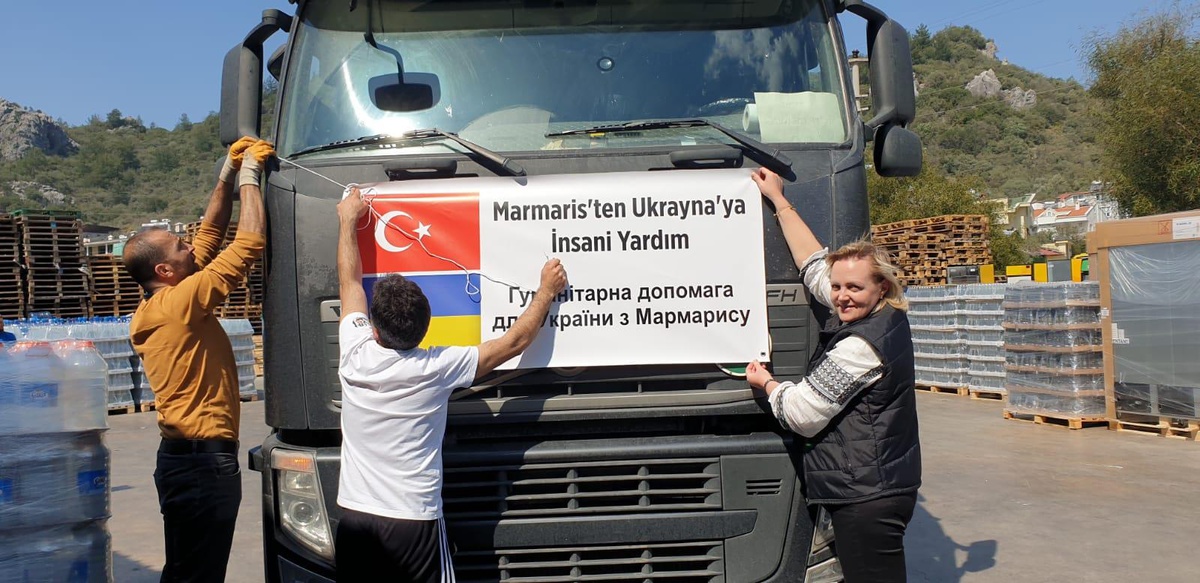 Marmaris\'ten Ukrayna\'ya insani yardım tırı gönderildi
