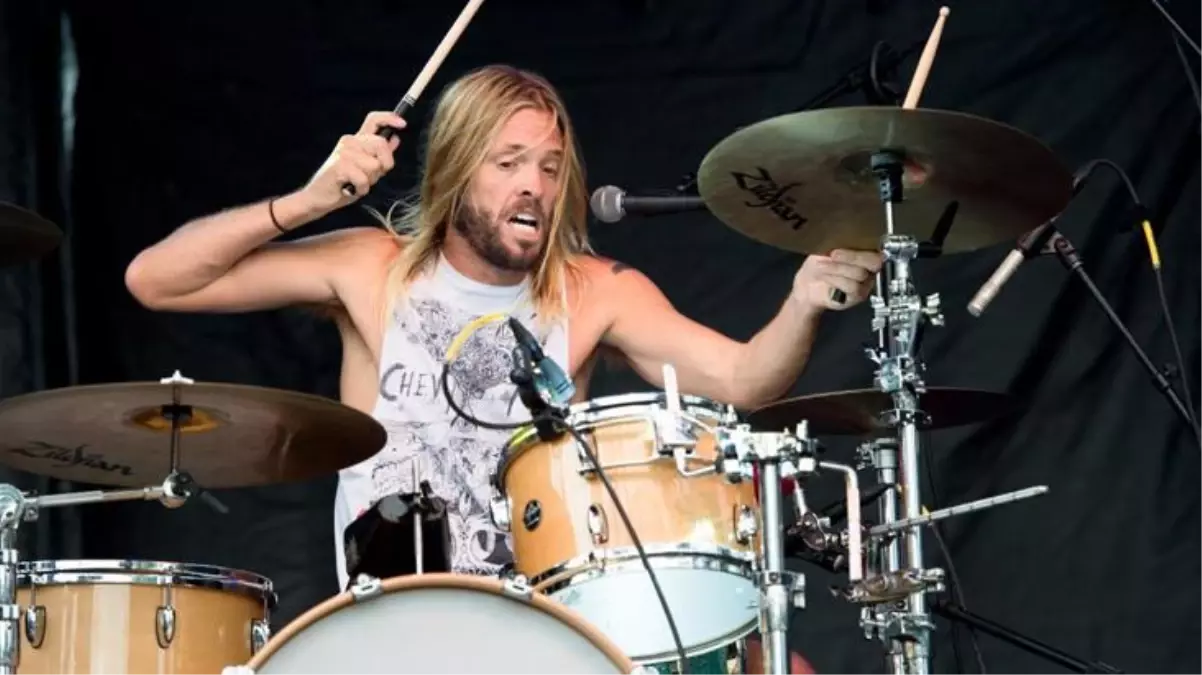 Foo Fighters\'ın davulcusu Taylor Hawkins hayatını kaybetti