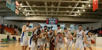 TBL: Kocaeli BŞB Kağıtspor: 80 Mamak Belediyesi: 77