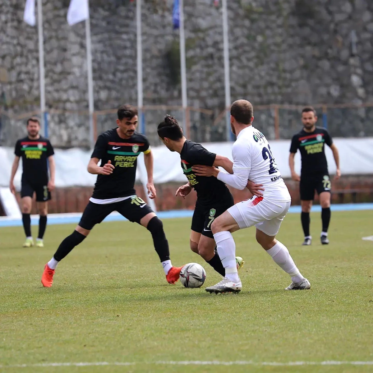 TFF 2. Lig Zonguldak Kömürspor: 1 Amed Sportif Faaliyetler: 3