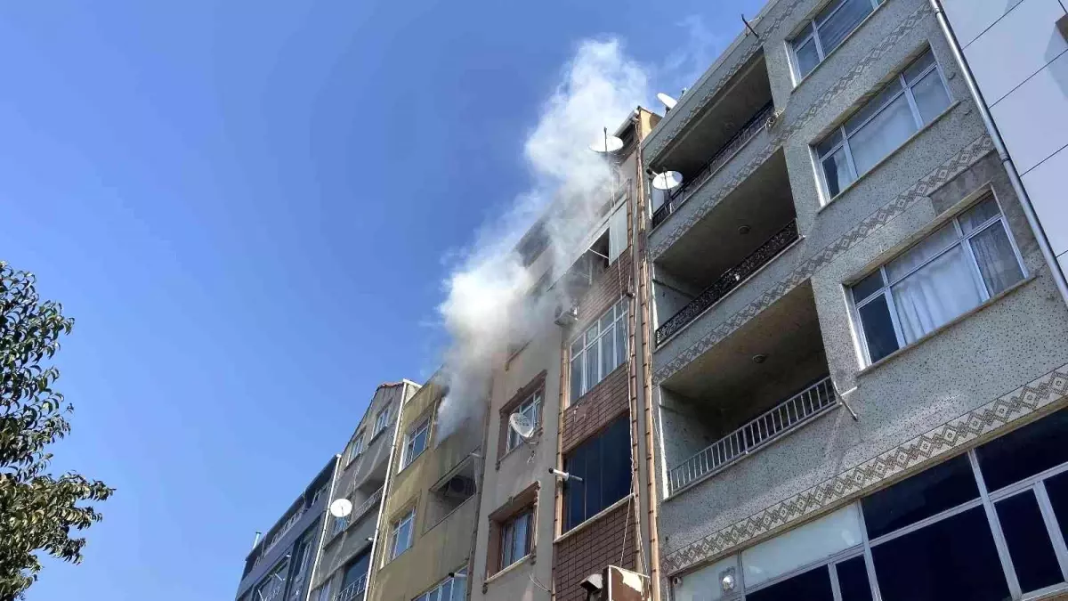 Son dakika... Bayrampaşa'da korkutan yangın