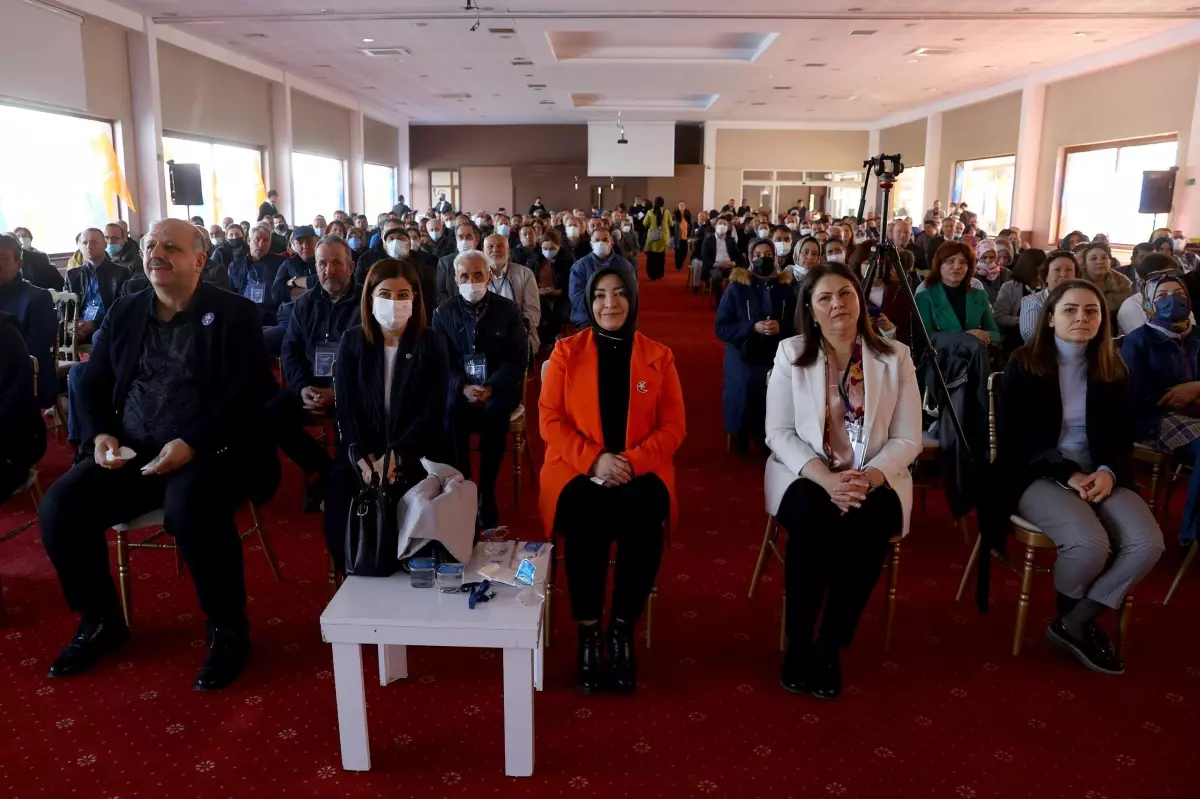 AK Parti\'nin "Teşkilat Akademisi Mahalle Eğitim Programı" başladı