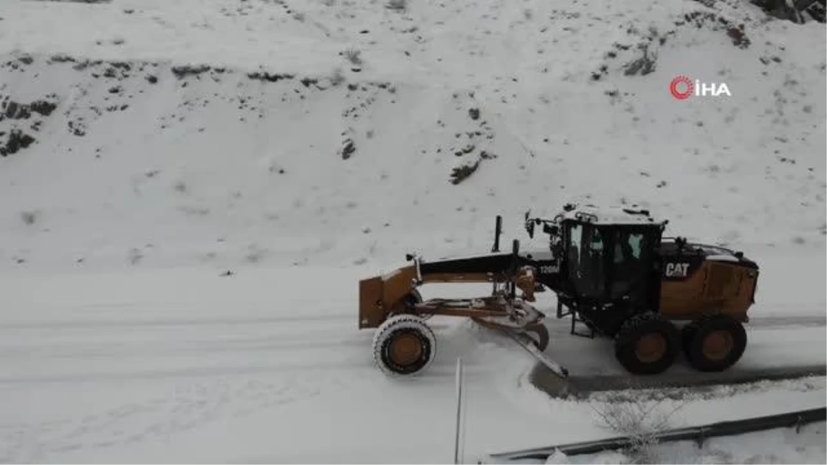 Elazığ\'da 66 köy yolu kar nedeniyle ulaşıma kapandı