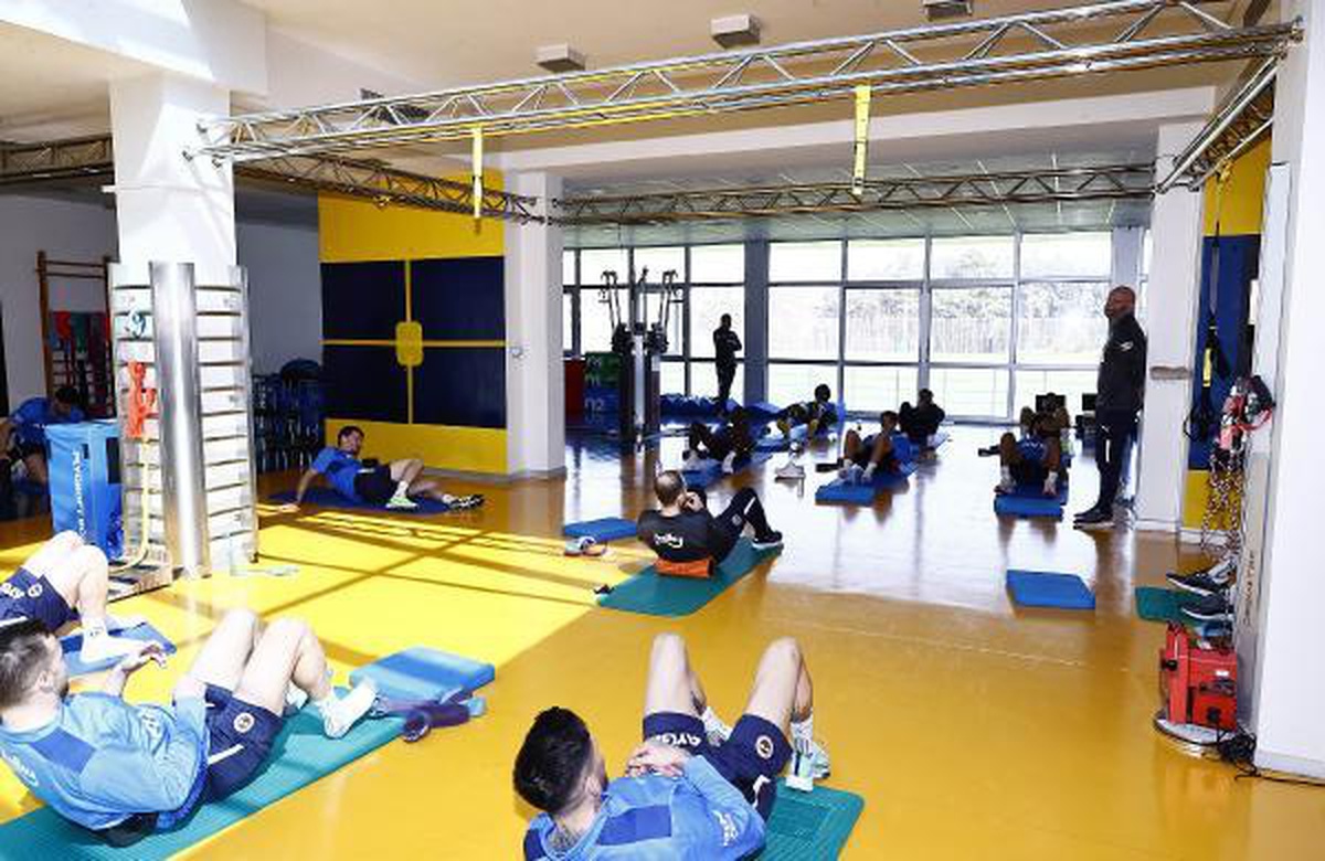 Fenerbahçe salonda çalıştı