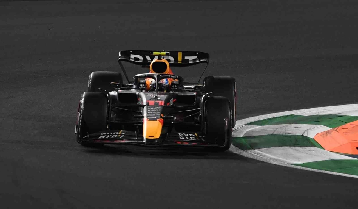 Son dakika haberi! Formula 1 Suudi Arabistan GP\'de kazanan Verstappen oldu